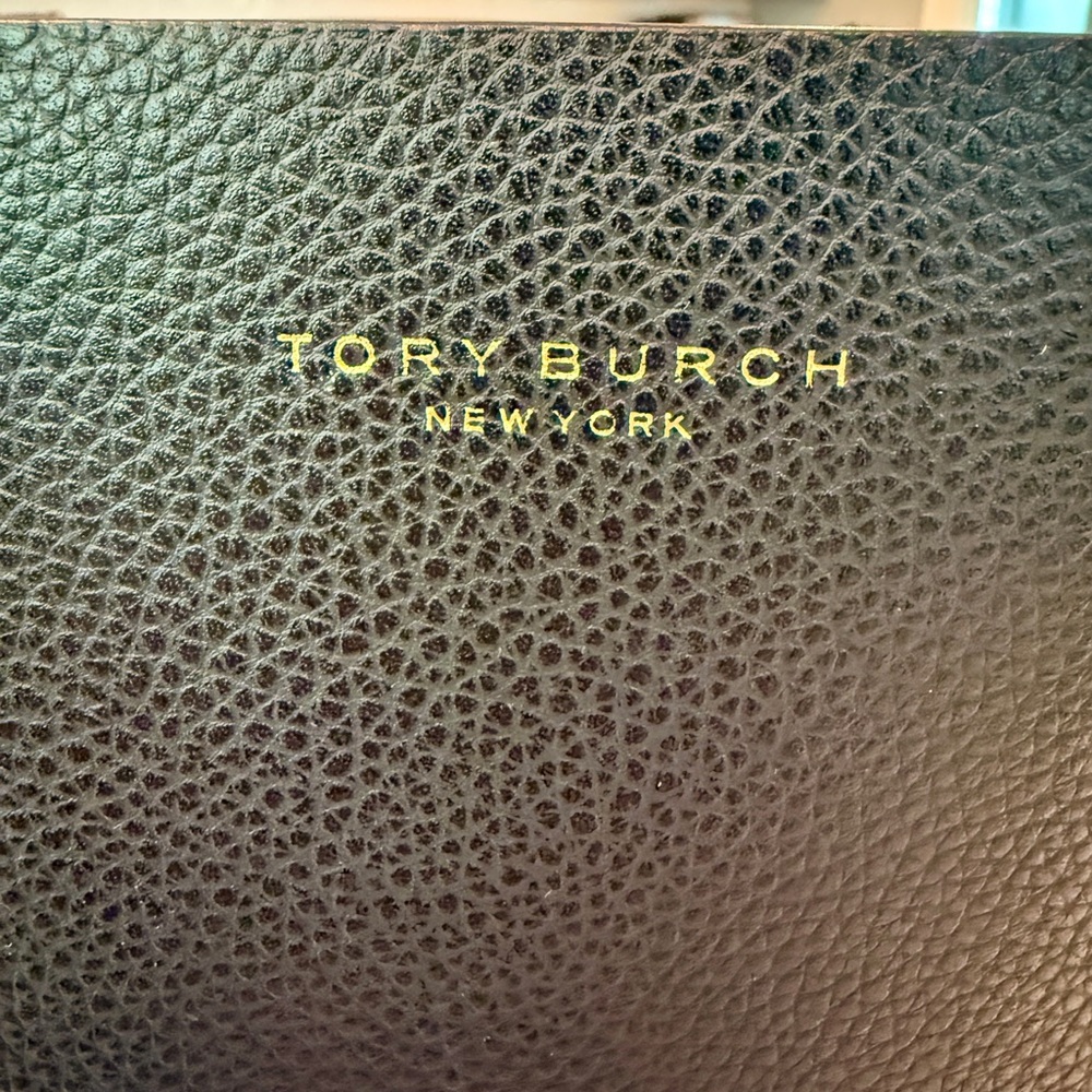 Tory Burch Black Tote 1.99 shipping until 5/13 - Picture 4 of 15